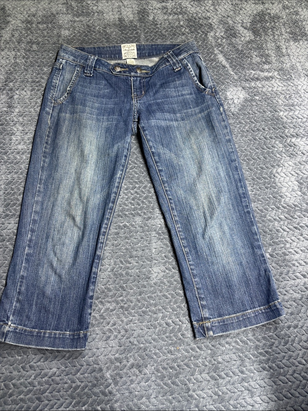 Aeropostale Midwash Blue Cropped Jeans
